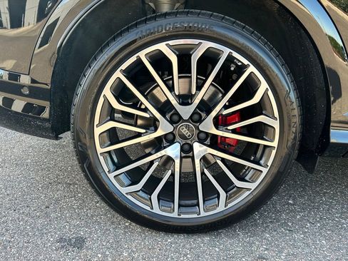 Used 2025 Audi SQ5 Premium Plus w/ Premium Plus Package image 54