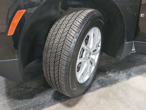 Used 2024 Chevrolet Equinox LT image 32