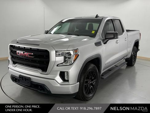 Used 2020 GMC Sierra 1500 Elevation w/ Elevation Value Package RWD image 1