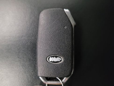 Used 2020 Kia Telluride S w/ S 8 Passenger Seating Package FWD image 32