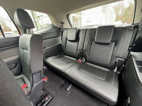 Certified 2022 Volkswagen Atlas SE w/ Black Wheel Package image 22