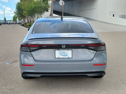 Used 2023 Honda Accord Sport image 5