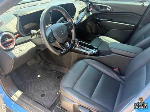 Certified 2024 Chevrolet Trax RS w/ Sunroof Package FWD image 15