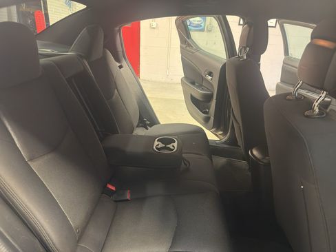 Used 2014 Dodge Avenger SE w/ Blacktop Package FWD image 25