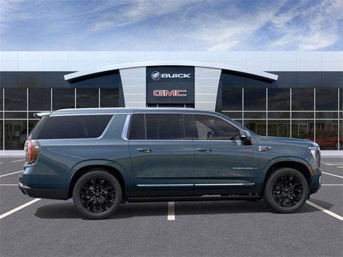New 2026 GMC Yukon XL Denali w/ Sun & Power Step Package image 5