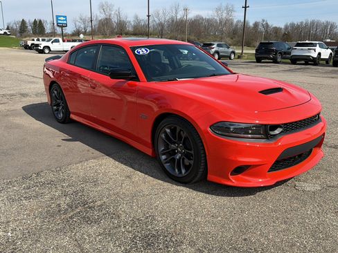 Used 2023 Dodge Charger Scat Pack w/ Plus Group RWD image 3