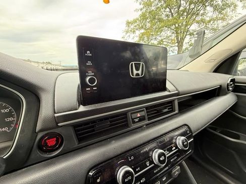 Used 2023 Honda Pilot Touring image 14