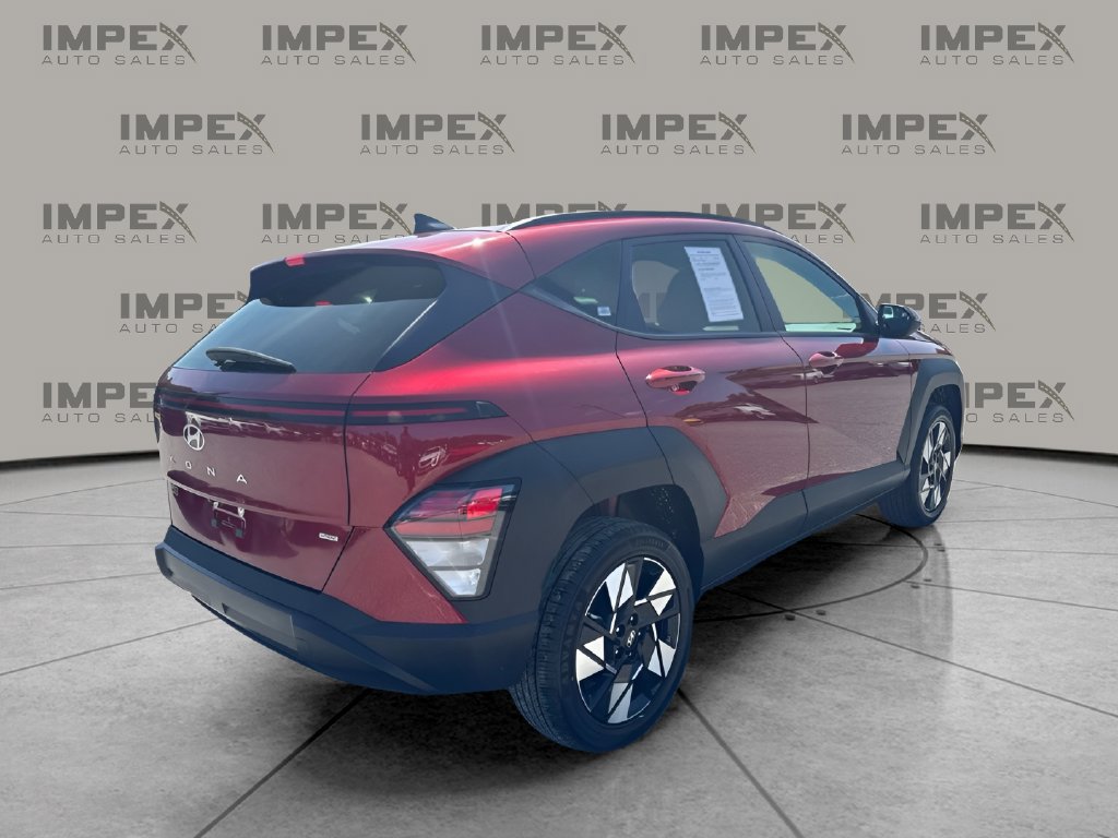 Used 2024 Hyundai Kona SEL AWD/4WD image 3
