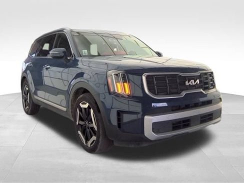 Used 2025 Kia Telluride S AWD/4WD image 3