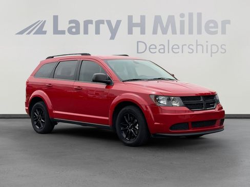Used 2020 Dodge Journey SE w/ SE Popular Equipment Group FWD image 8