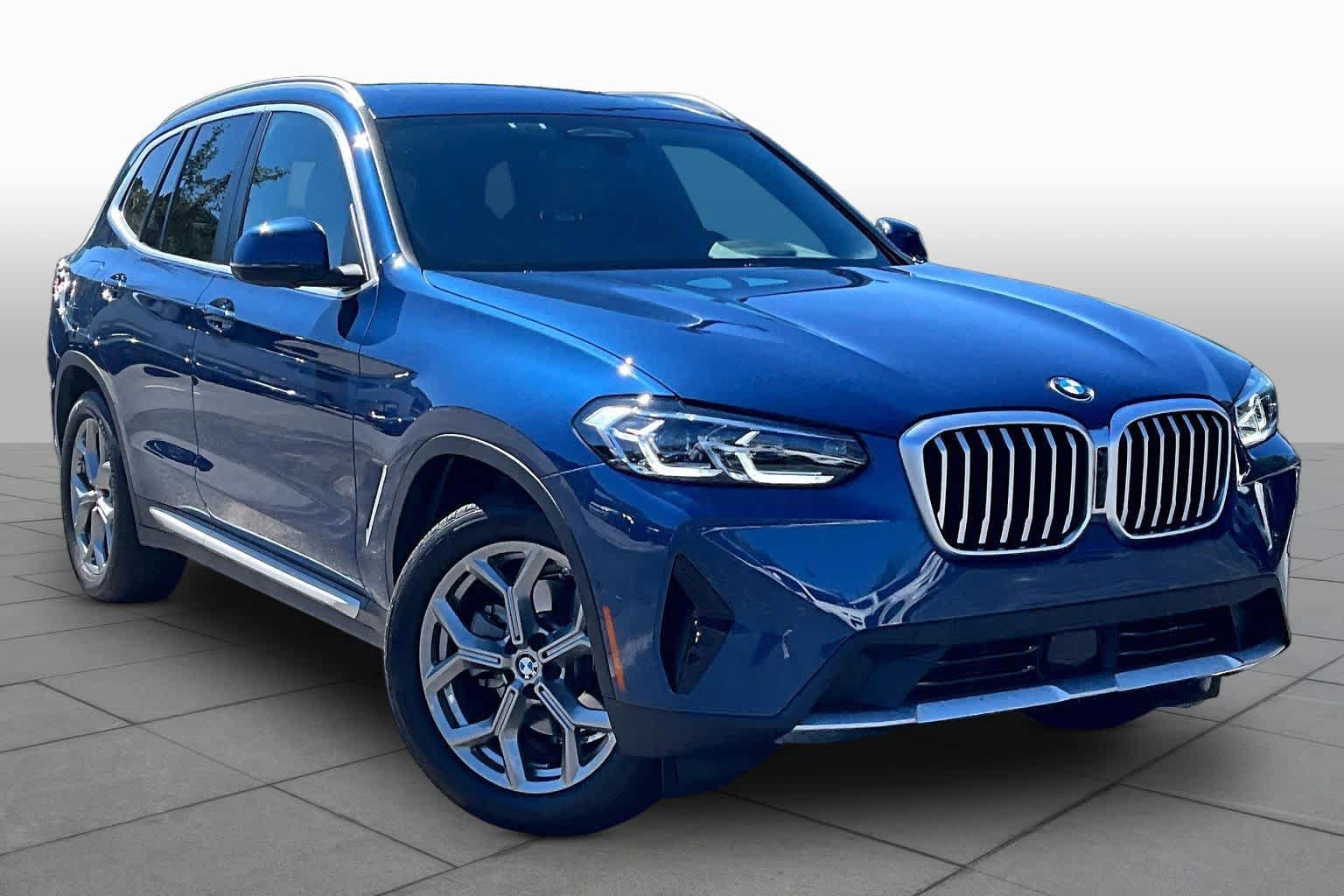 Used 2024 BMW X3 xDrive30i AWD/4WD image 3