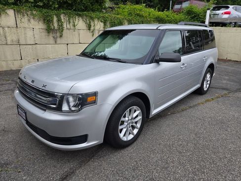 Used 2019 Ford Flex SE FWD image 6