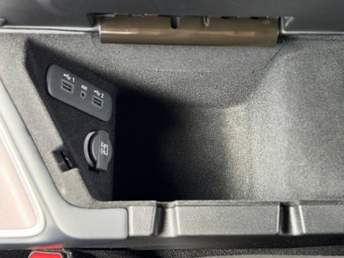 Used 2022 Dodge Challenger R/T RWD image 16