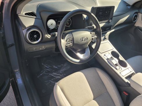 Used 2022 Hyundai Kona SEL w/ Convenience Package image 11