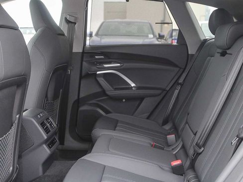 Used 2025 Audi Q5 Prestige AWD/4WD image 19