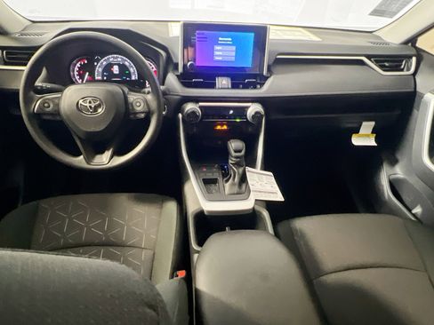 New 2025 Toyota RAV4 XLE image 30