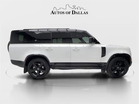 Used 2024 Land Rover Defender 130 X-Dynamic SE image 9