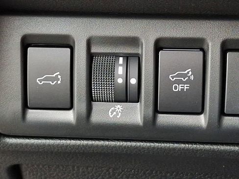 Certified 2025 Subaru Outback Premium AWD/4WD image 27