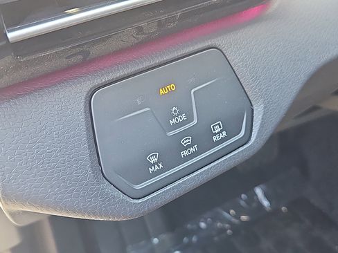 New 2026 Volkswagen ID.4 Pro AWD/4WD image 8