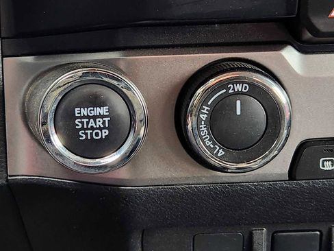 Used 2023 Toyota Tacoma SR5 AWD/4WD image 18