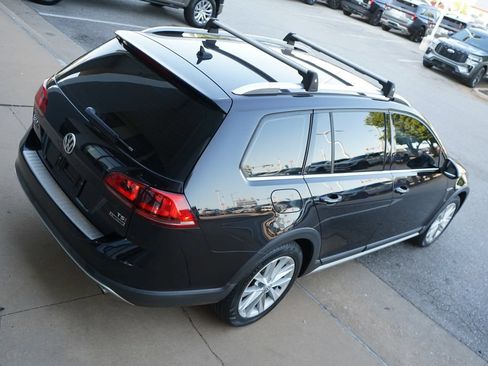 Used 2017 Volkswagen Golf Alltrack S AWD/4WD image 14