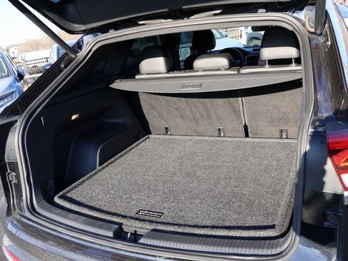 Used 2022 Volkswagen Atlas Cross Sport SEL Premium R-Line image 15