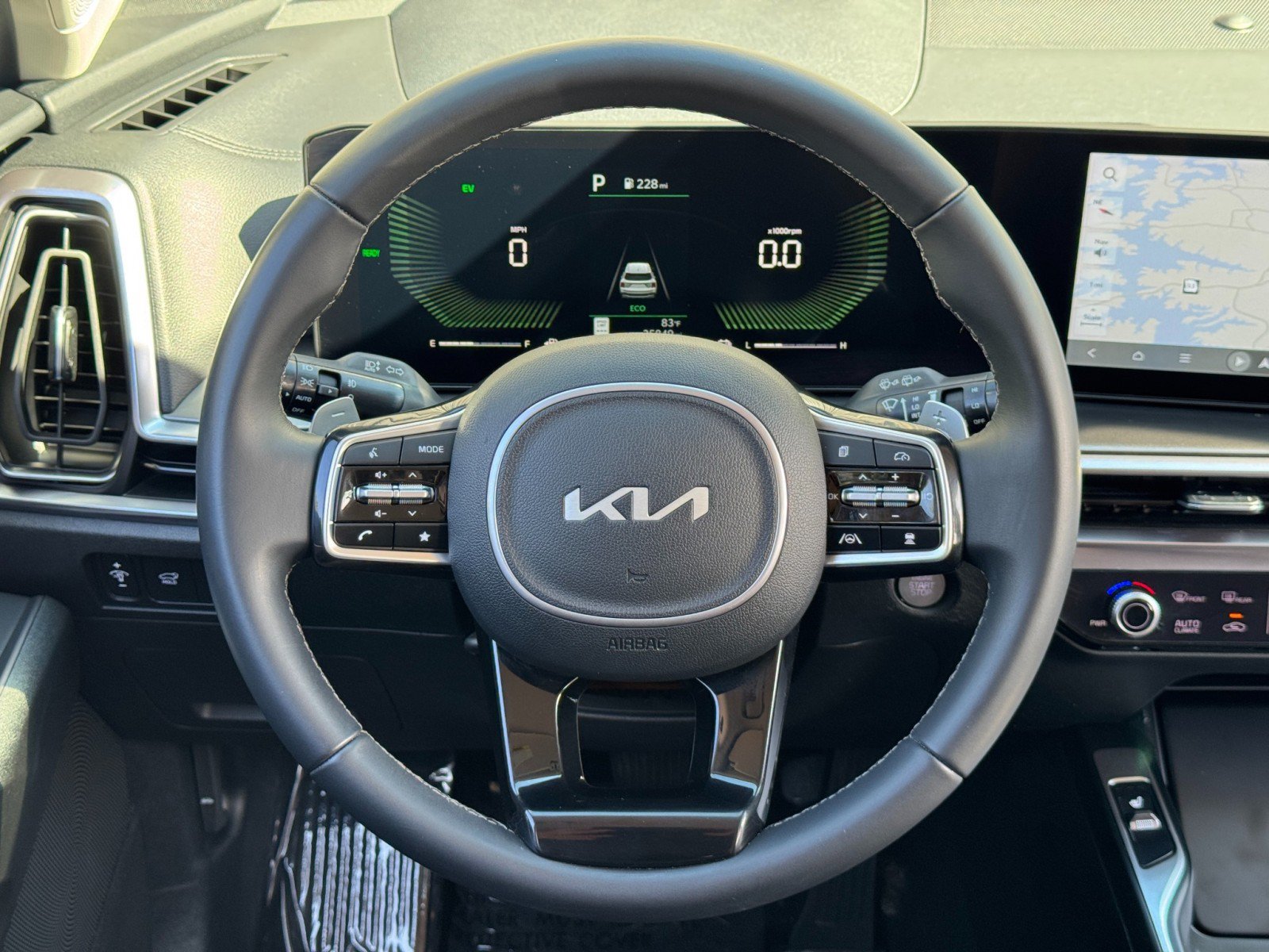 Used 2025 Kia Sorento EX AWD/4WD image 16