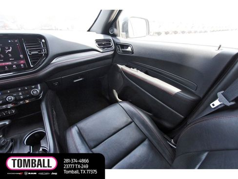 Used 2023 Dodge Durango GT RWD image 11