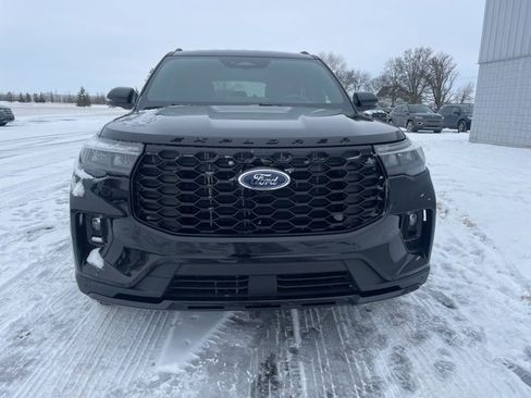 Used 2025 Ford Explorer ST-Line w/ ST-Line Street Pack image 6