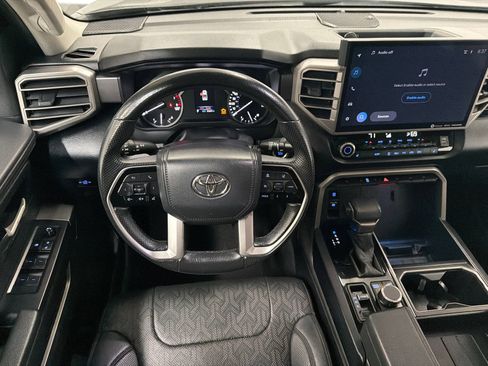 Used 2022 Toyota Tundra SR5 w/ SR5 Premium Package AWD/4WD image 20