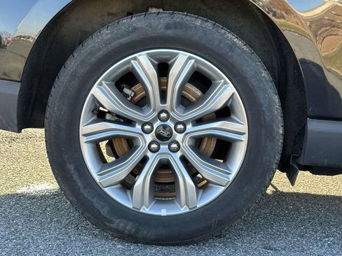 Used 2024 Ford Edge Titanium image 8