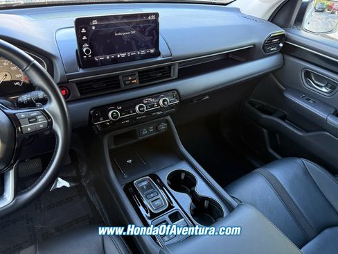 Certified 2025 Honda Pilot EX-L image 13