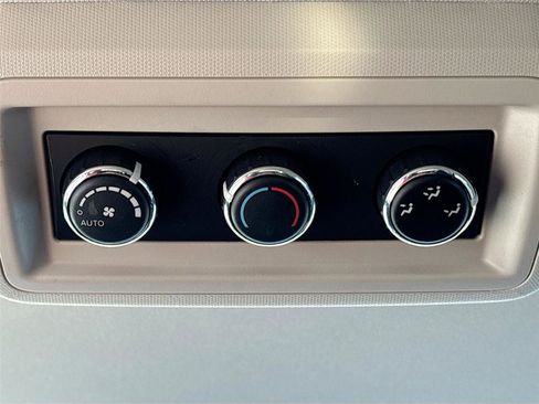 Used 2017 Dodge Journey SXT w/ Safe & Sound Group image 25