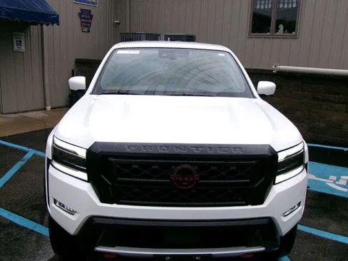 Used 2023 Nissan Frontier PRO-4X w/ Pro Convenience Package AWD/4WD image 4