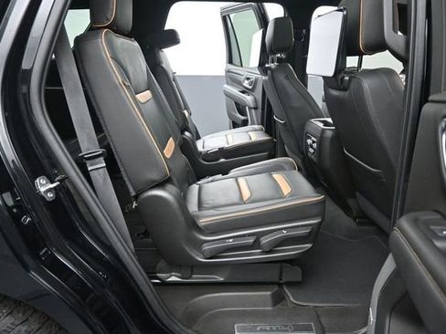 Used 2021 GMC Yukon AT4 w/ AT4 Premium Plus Package AWD/4WD image 17