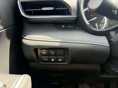 Used 2022 Toyota Highlander Platinum AWD/4WD image 18