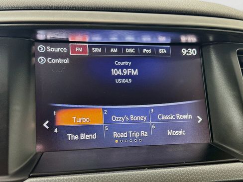 Used 2019 Nissan Pathfinder SL AWD/4WD image 15