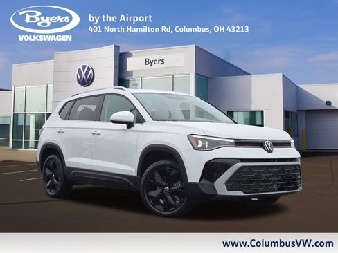 New 2026 Volkswagen Taos SE FWD image 1