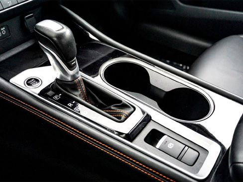 Used 2025 Nissan Altima 2.5 SR image 25