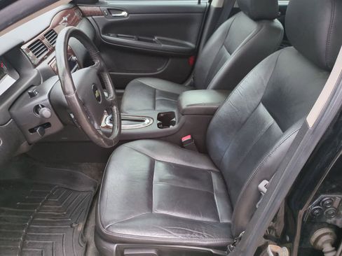 Used 2012 Chevrolet Impala LTZ FWD image 16
