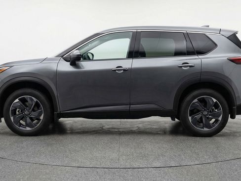 Used 2025 Nissan Rogue SV FWD image 5