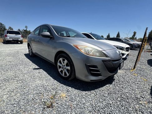 Used 2010 MAZDA MAZDA3 i Touring FWD image 2