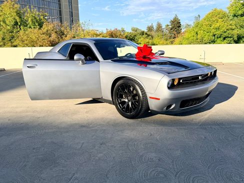 Used 2015 Dodge Challenger R/T w/ Quick Order Package 28B R/T RWD image 43