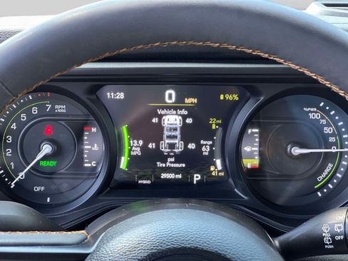 Used 2024 Jeep Wrangler Unlimited AWD/4WD image 25