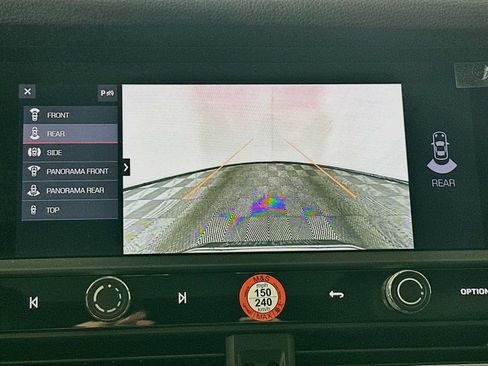 Certified 2026 Porsche Macan AWD/4WD image 19