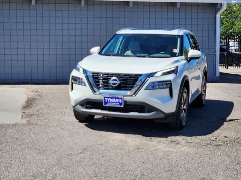 Certified 2023 Nissan Rogue SV w/ SV Premium B Package AWD/4WD image 3