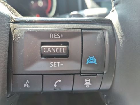Used 2025 Nissan Rogue Platinum AWD/4WD image 20