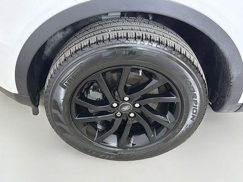 Used 2018 Land Rover Discovery Sport HSE AWD/4WD image 21