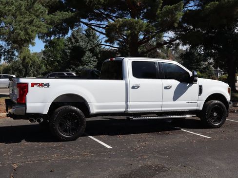 Used 2019 Ford F250 XLT w/ XLT Premium Package AWD/4WD image 4