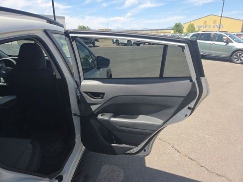 Used 2024 Subaru Crosstrek 2.0i Premium AWD/4WD image 16